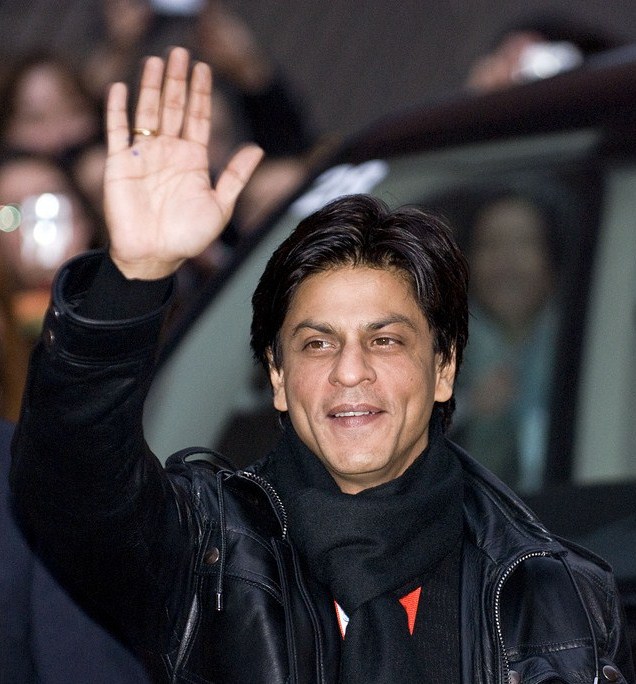 5️⃣ Shahrukh Khan 💰🌟: The King of Bollywood 